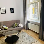 Happy Apartments